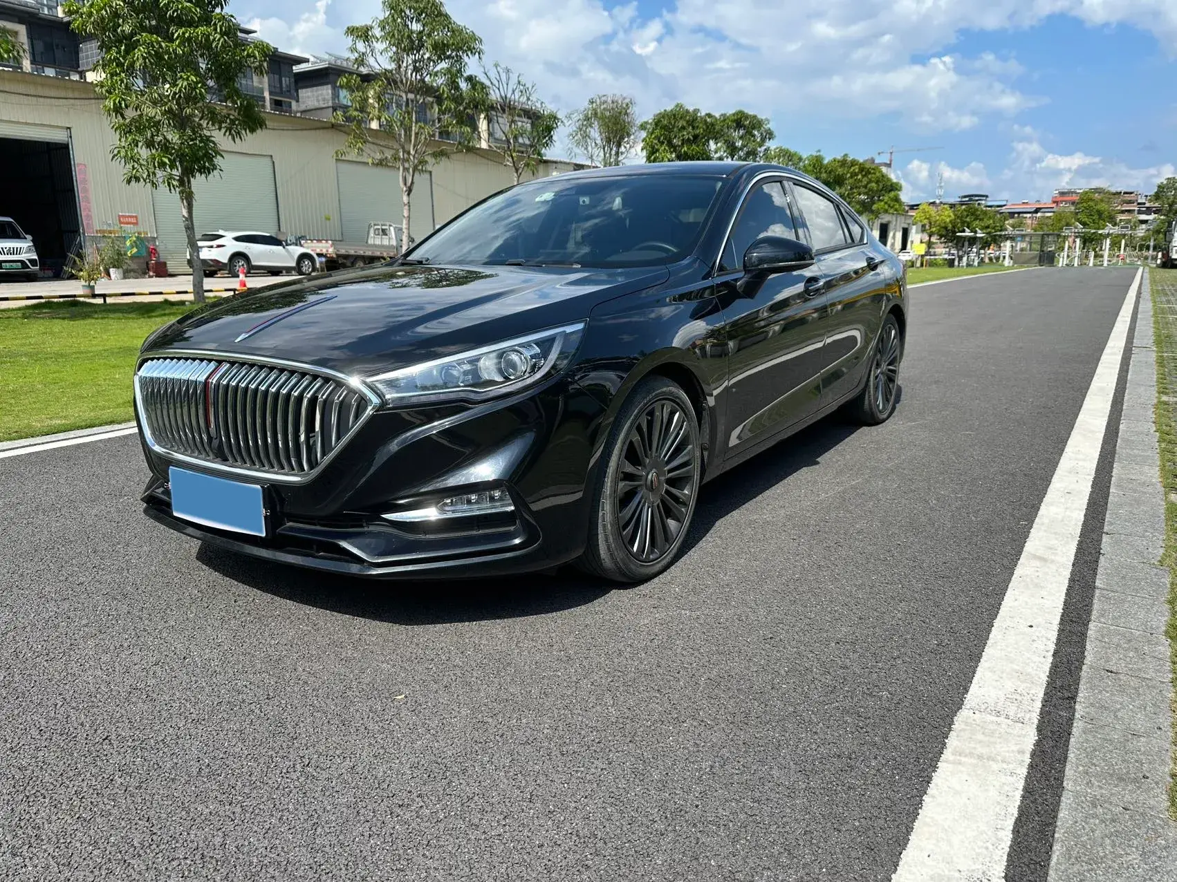 2020 HONGQI H5 view 1