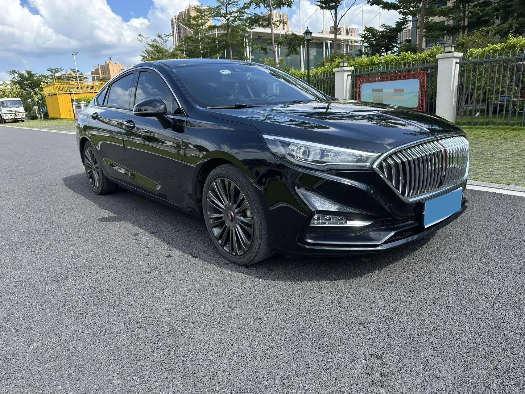 2020 HONGQI H5 thumbnail 3