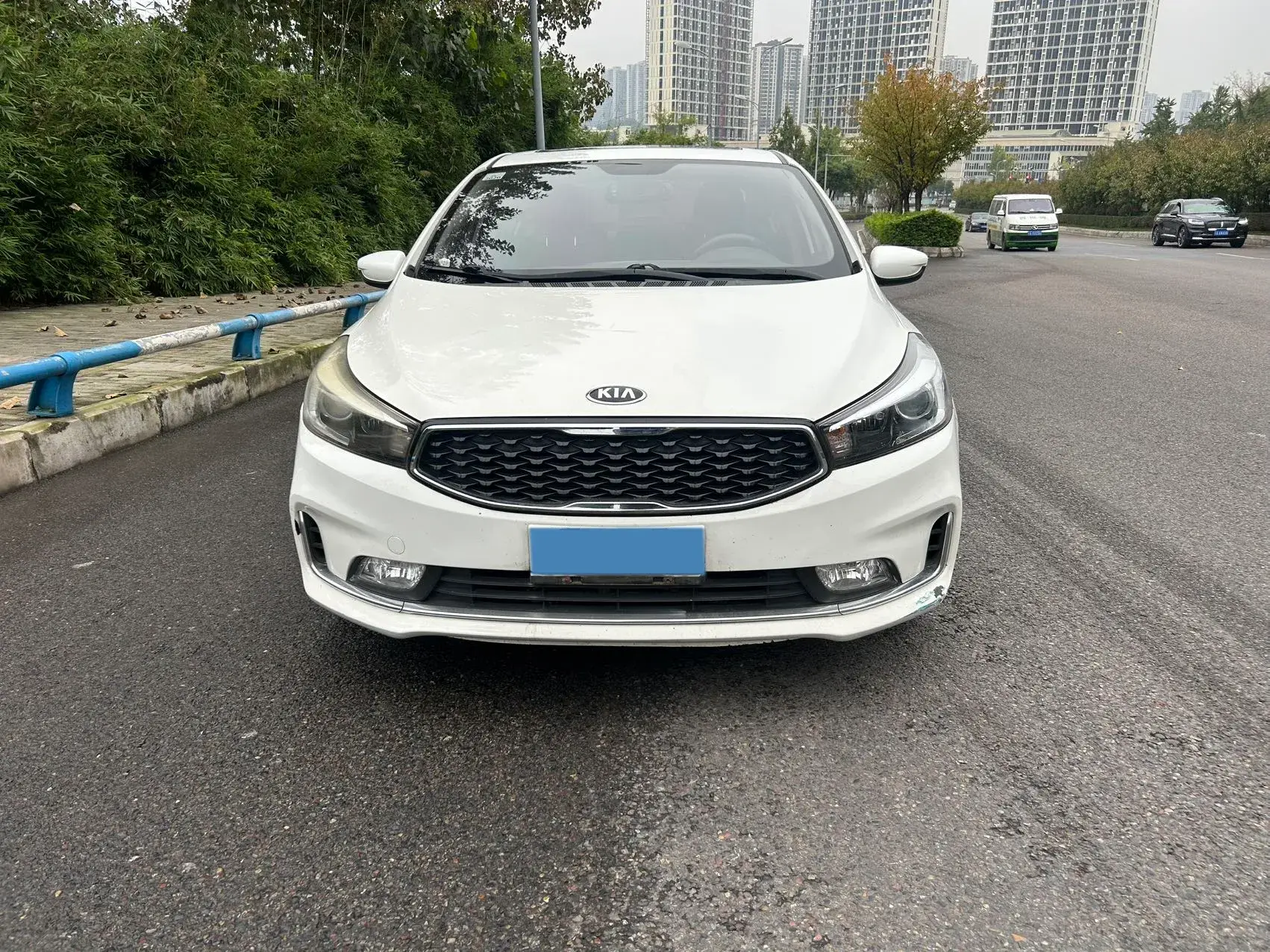 2017 KIA K3 thumbnail 3