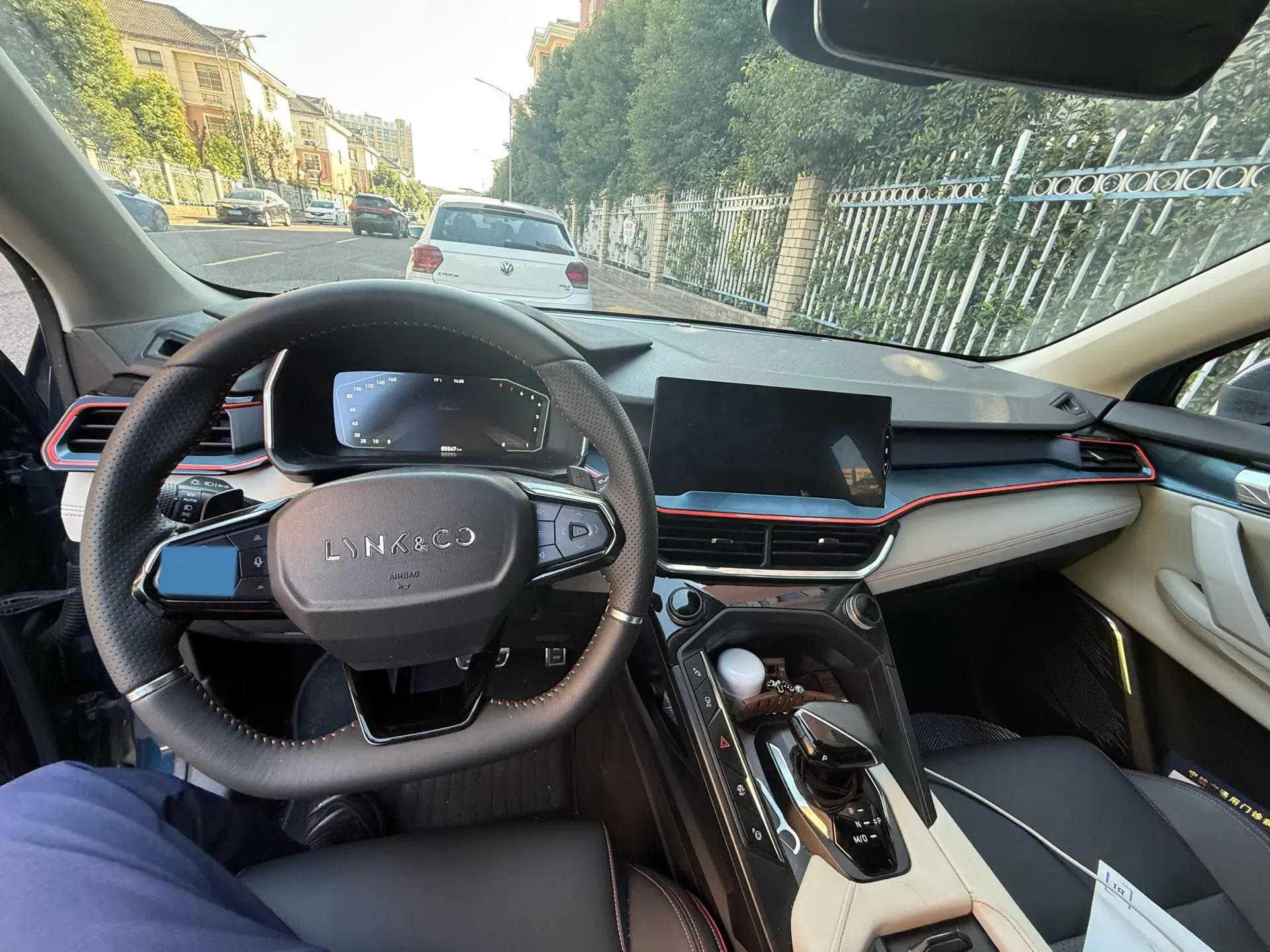 2020 LYNK&CO 06 thumbnail 4