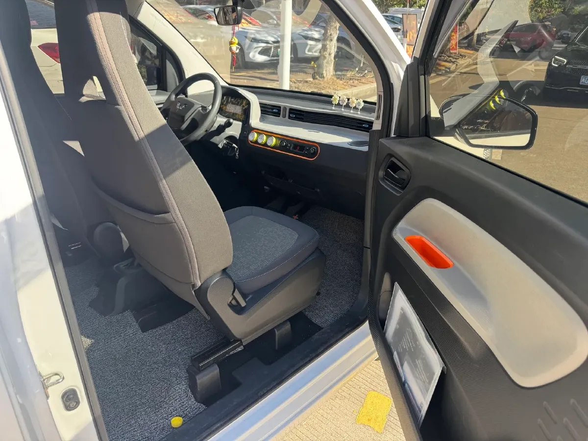 2022 WuLing HongGuang MINI EV BEV 9.3KWH,autocango,china used car exporter,china ev exporter,chinese used car exporter,chinese used ev exporter