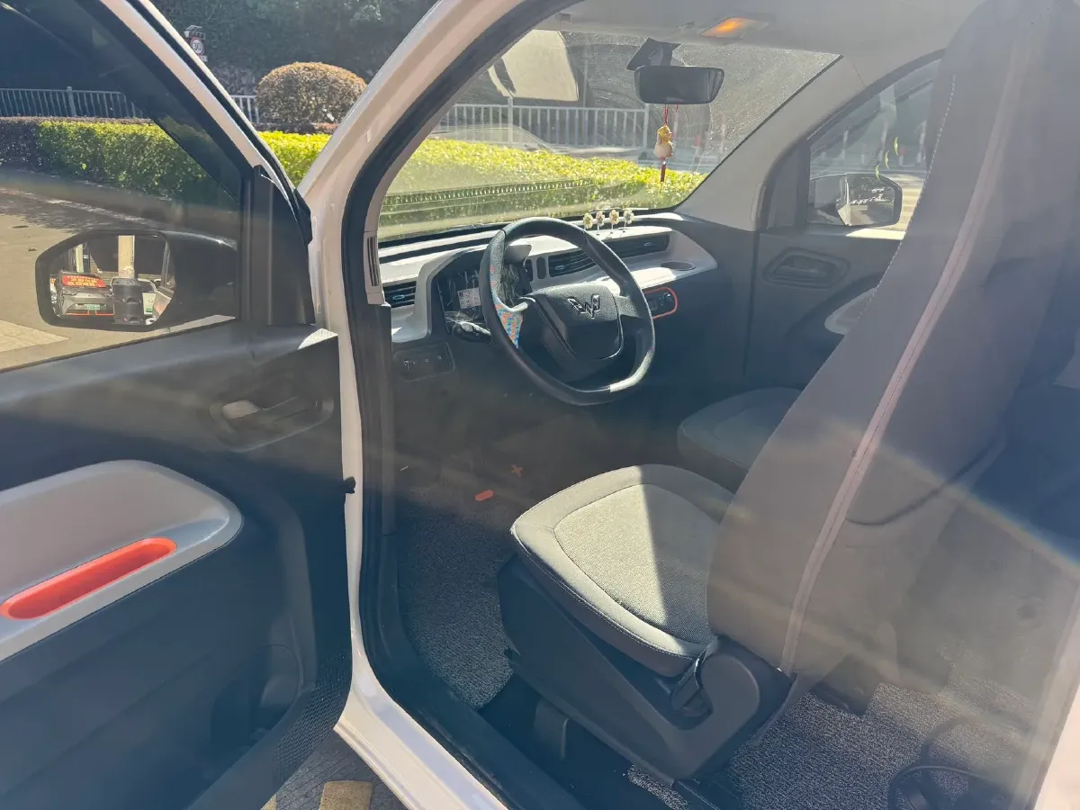 2022 WuLing HongGuang MINI EV BEV 9.3KWH,autocango,china used car exporter,china ev exporter,chinese used car exporter,chinese used ev exporter