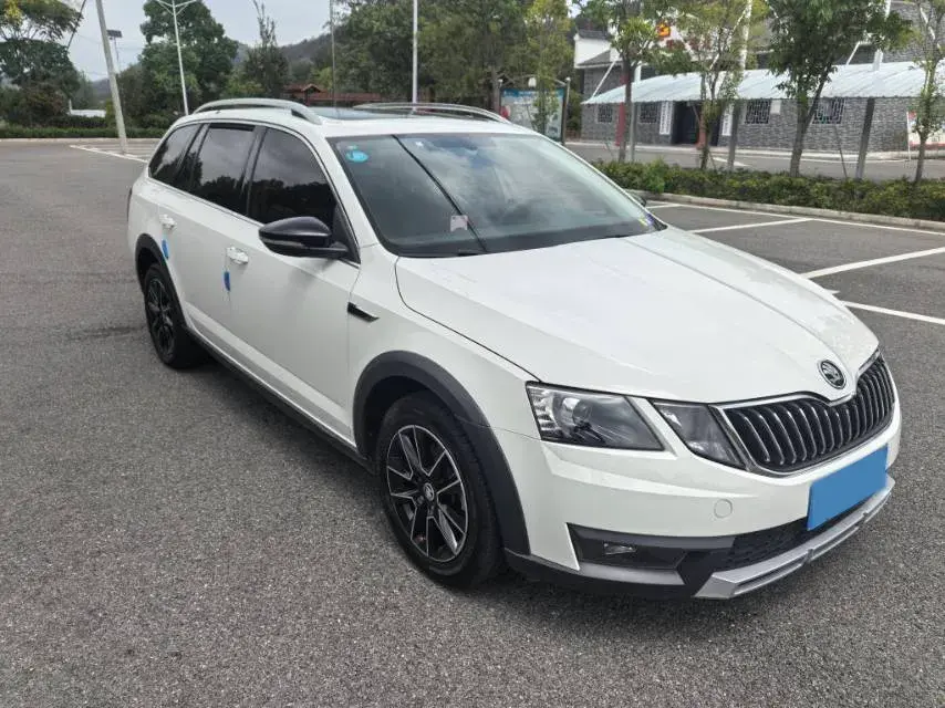 2019 SKODA OCTAVIA thumbnail 3
