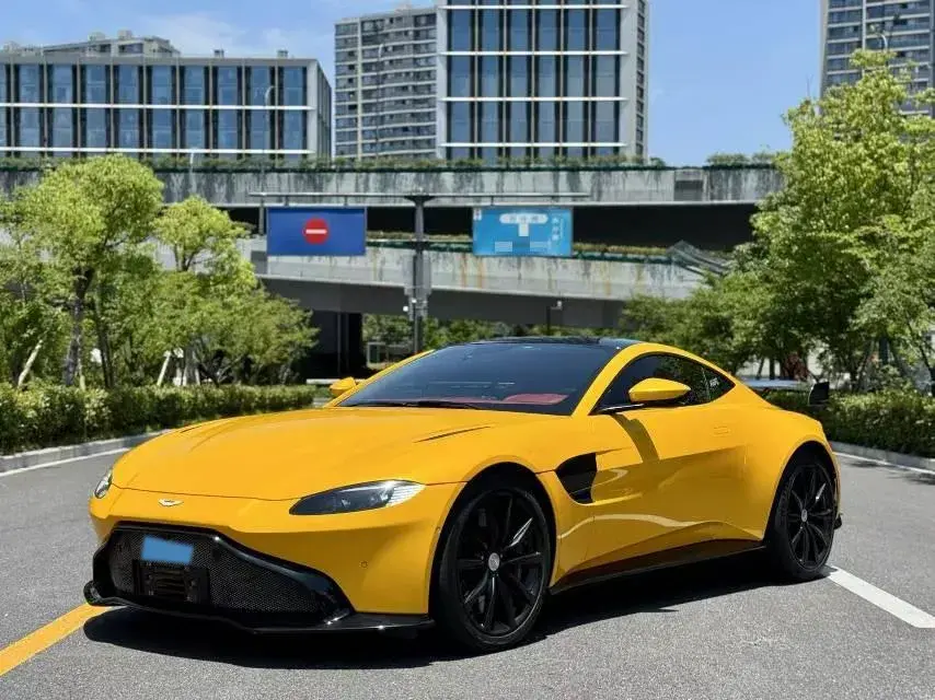 2018 Aston Martin V8 Vantage 4.0T 510HP V8 8AT