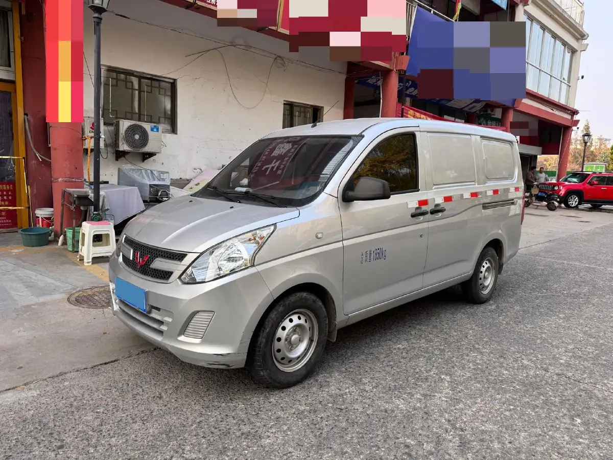 2019 WuLing RongGuang V 1.5L 99HP L4 6MT
