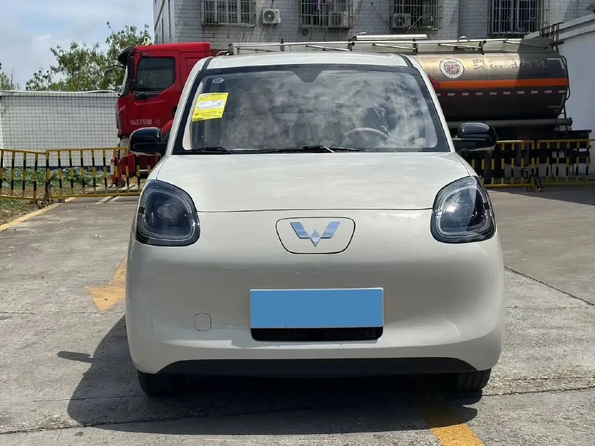 2025 WuLing HongGuang MINI EV BEV 16.2KWH,autocango,china used car exporter,china ev exporter,chinese used car exporter,chinese used ev exporter
