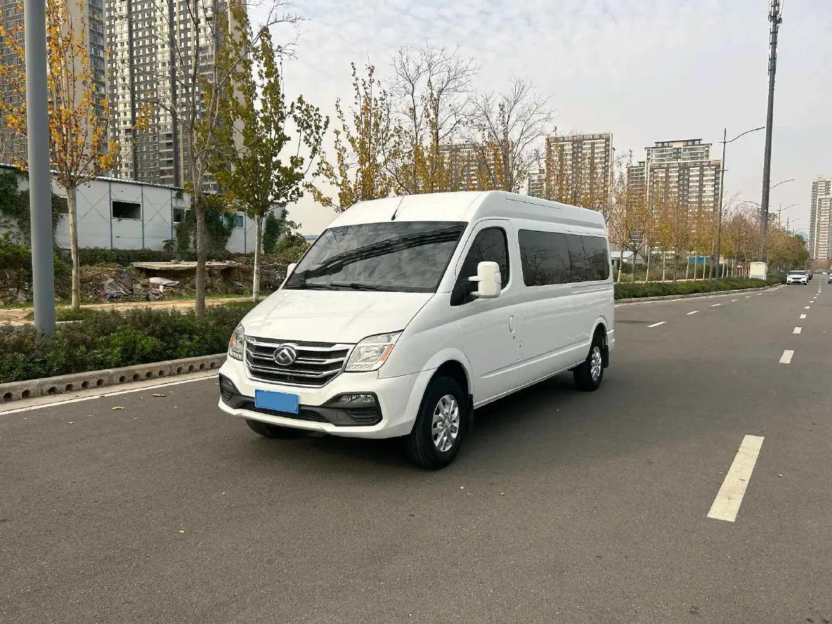 2021 MAXUS XinTu V80 2.0T 139HP L4 6MT