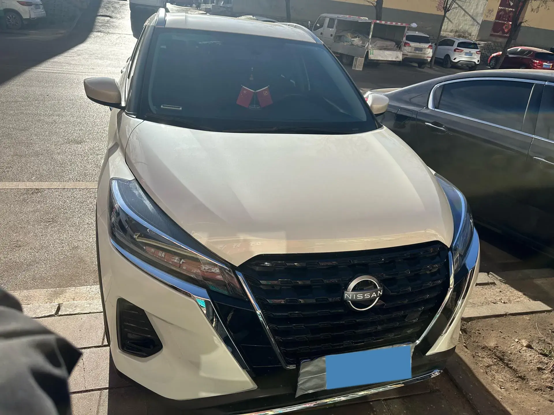 2023 NISSAN KICKS thumbnail 2