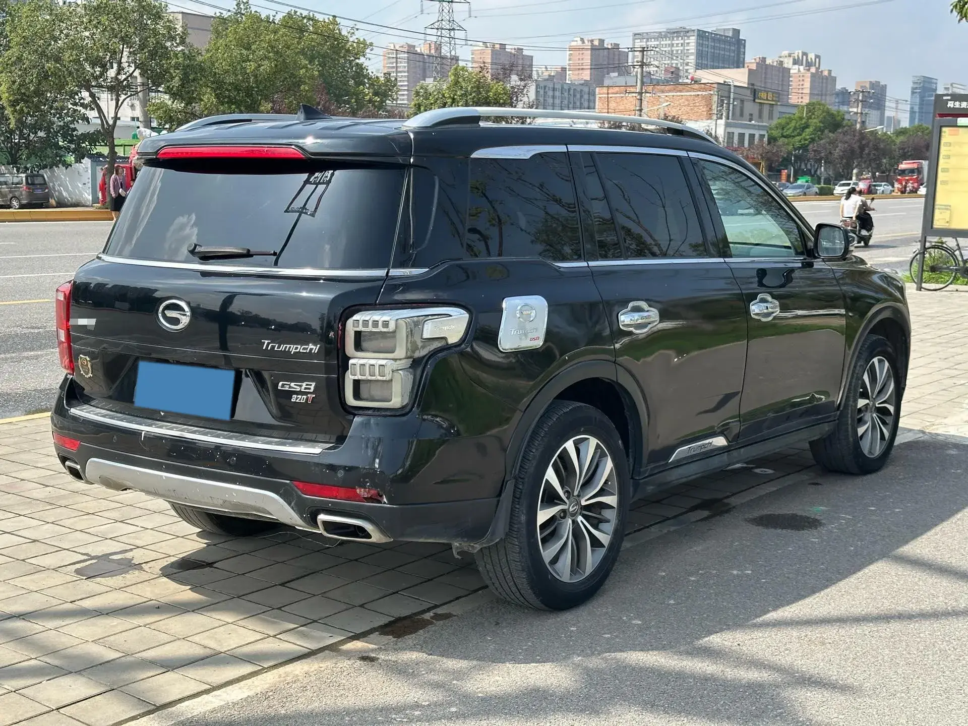 2017 GAC TRUMPCHI thumbnail 3