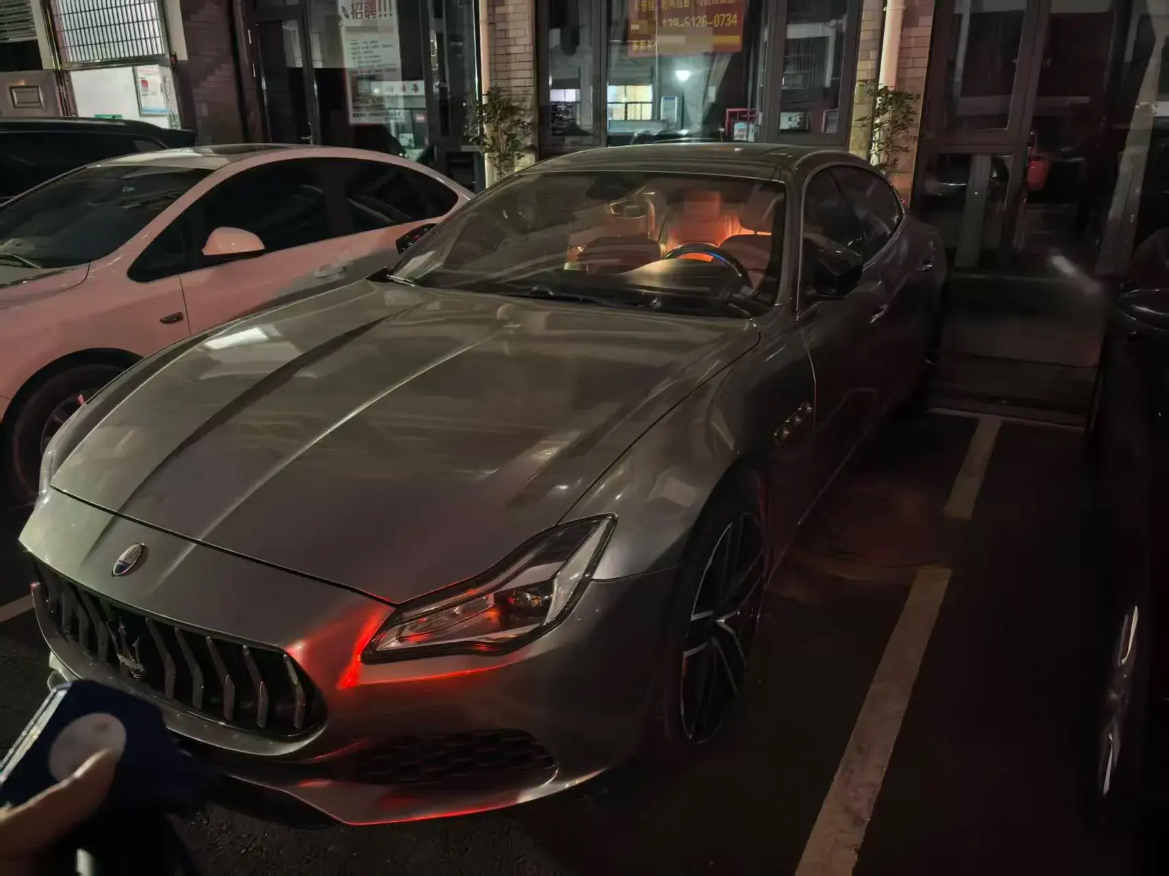 2018 MASERATI QUATTROPORTE view 1