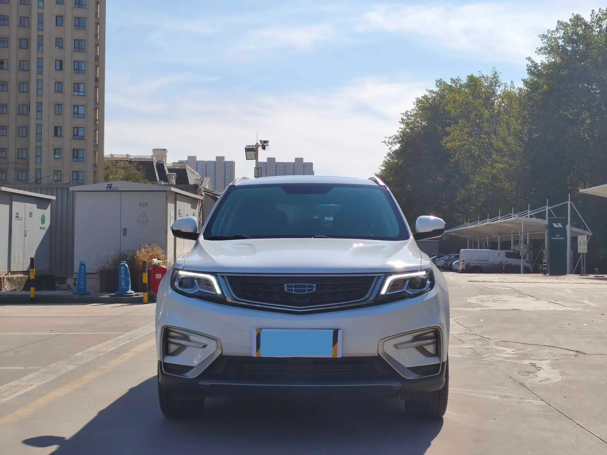 2021 GEELY AZKARRA thumbnail 3