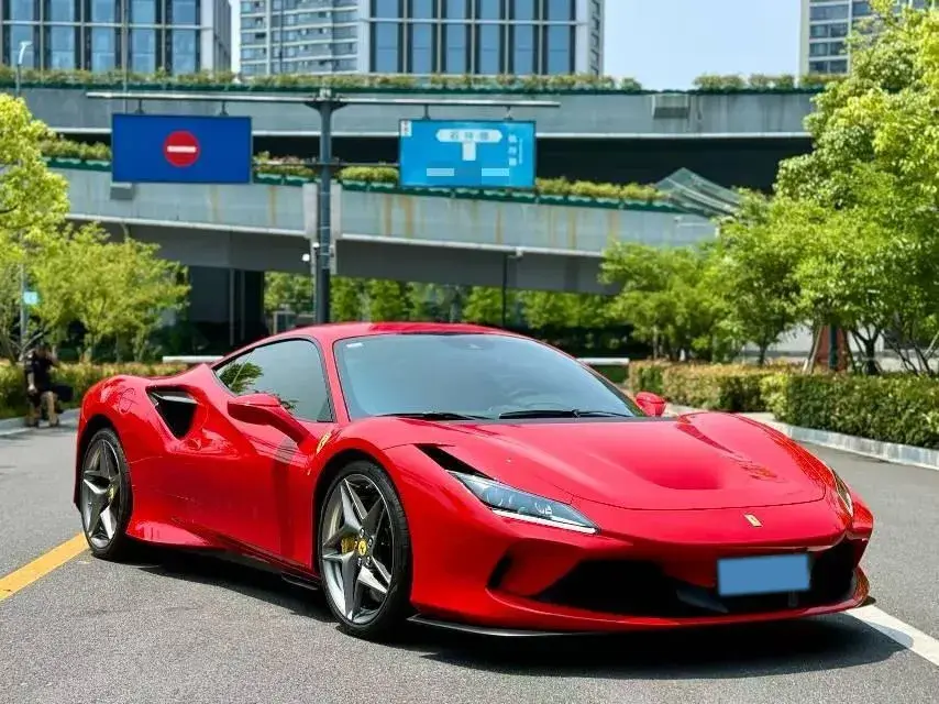 2019 FERRARI F8 thumbnail 3