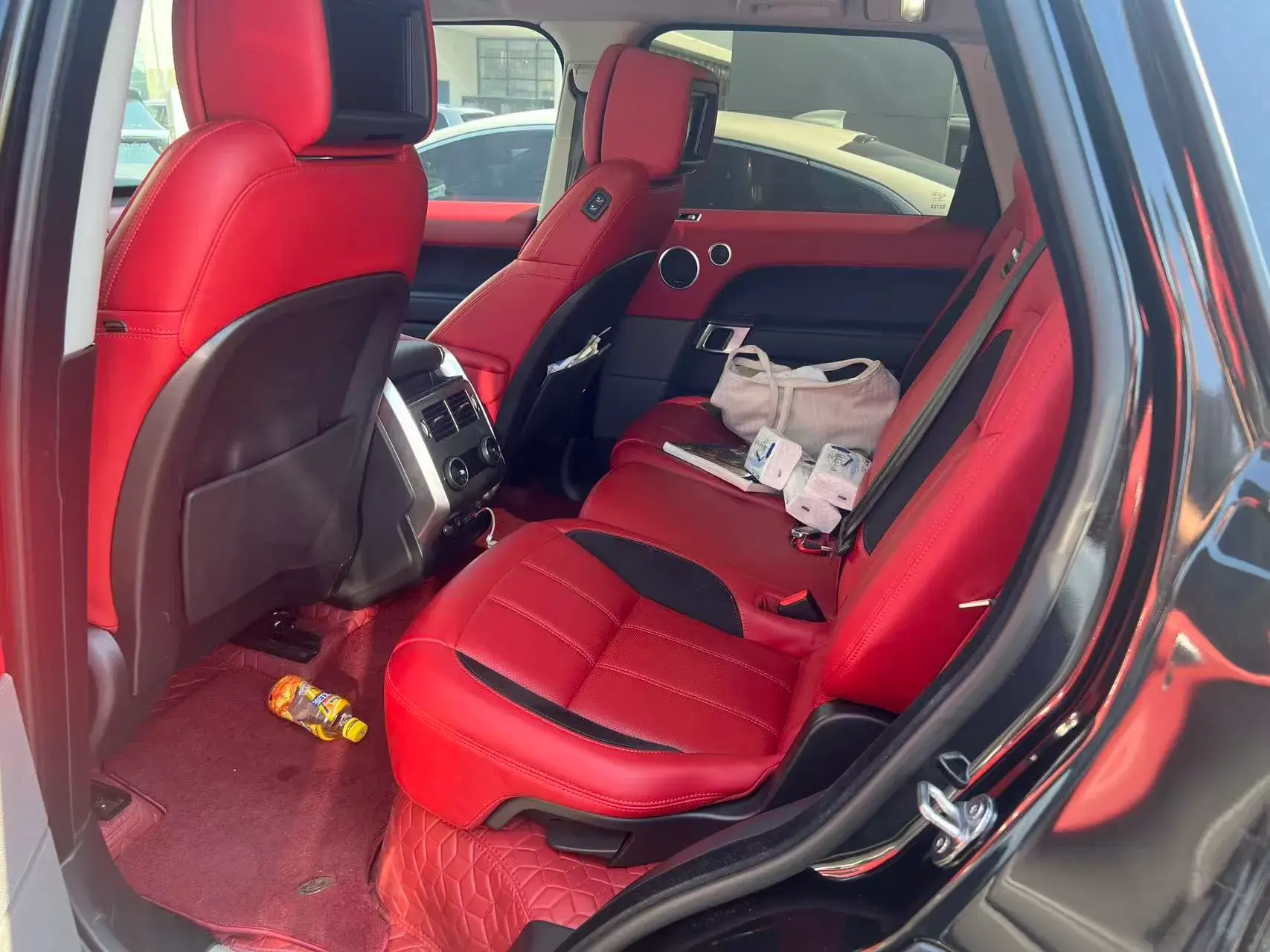 2022 LAND ROVER thumbnail 4