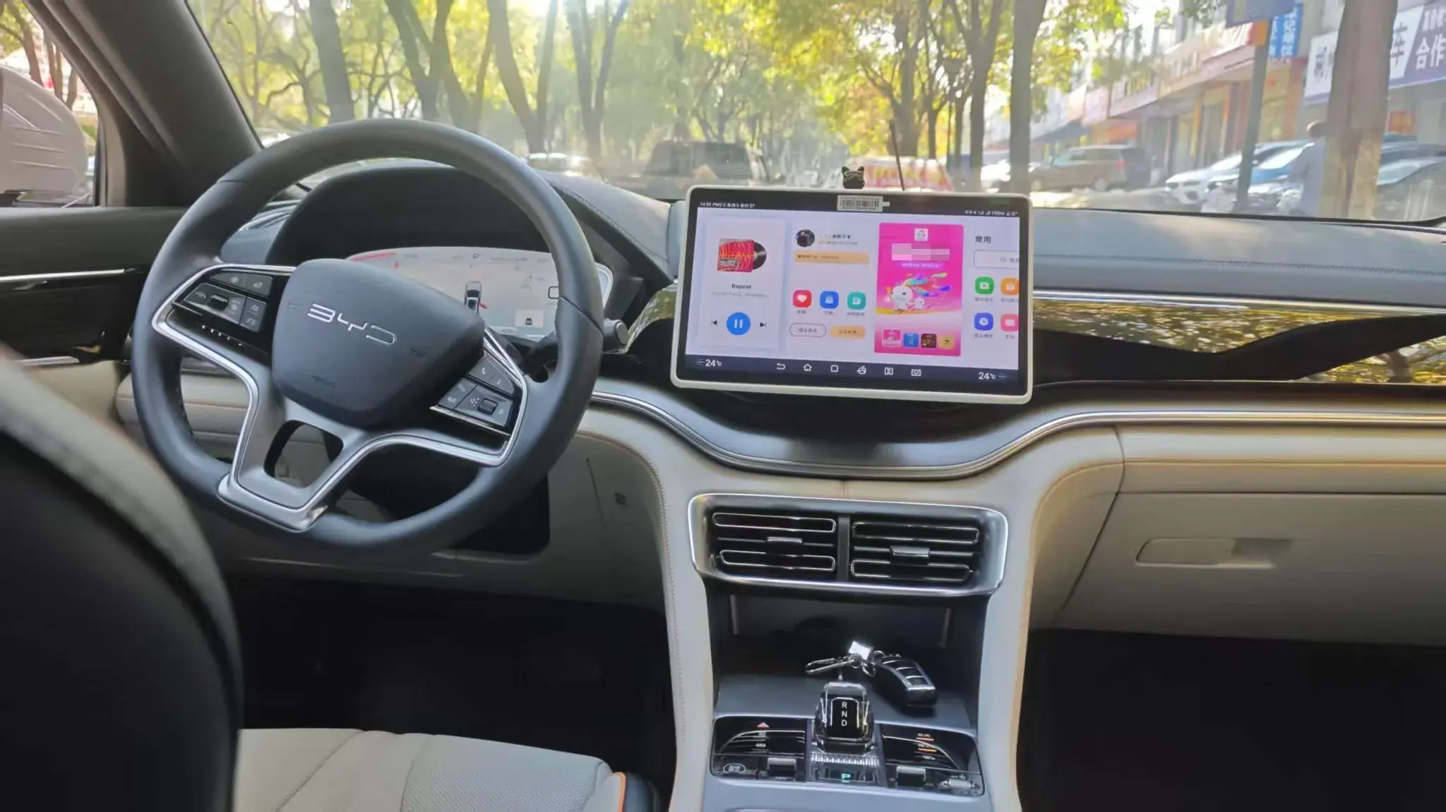 2025 BYD SONG thumbnail 4