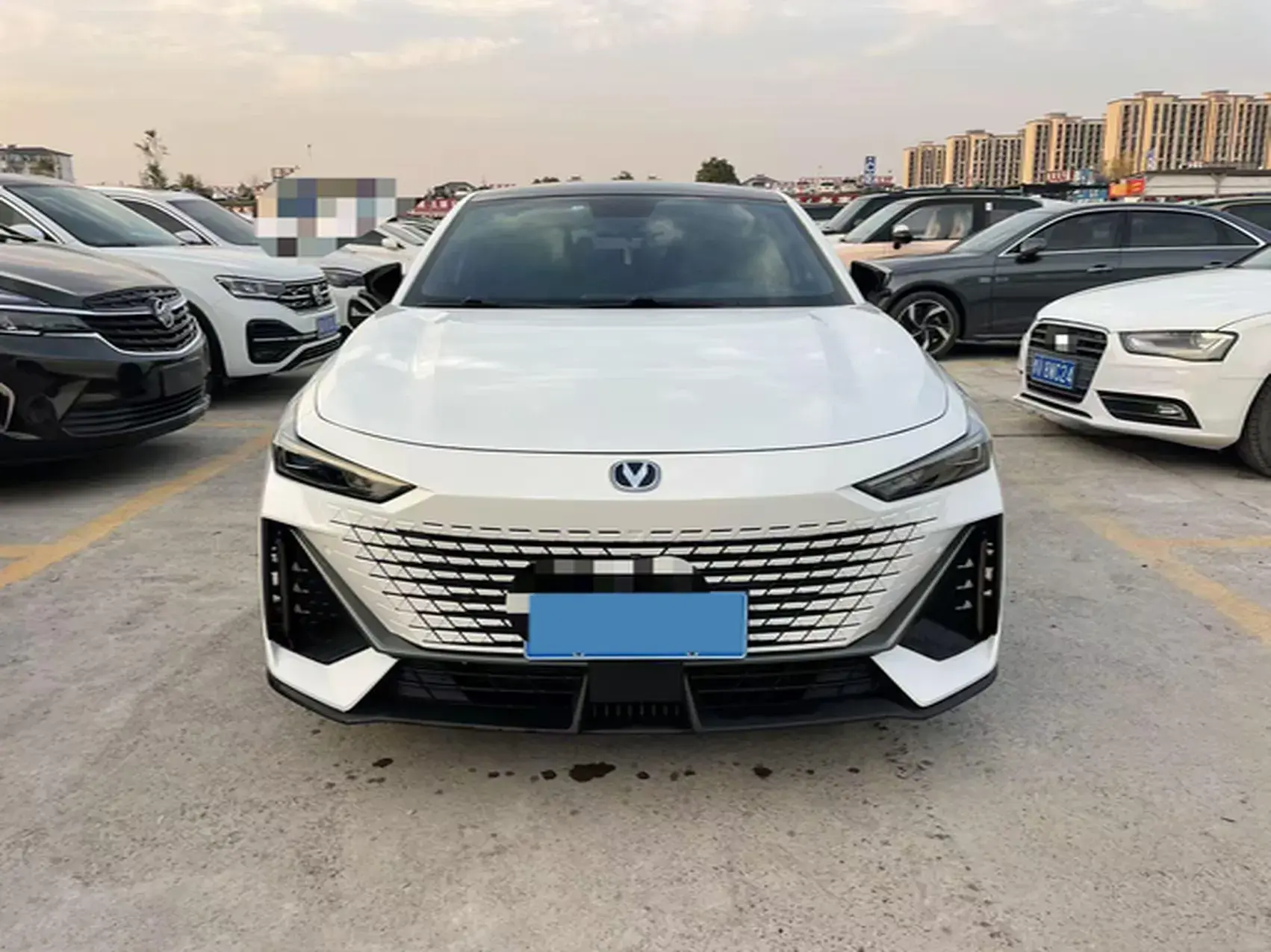 2023 CHANGAN UNI-V thumbnail 2