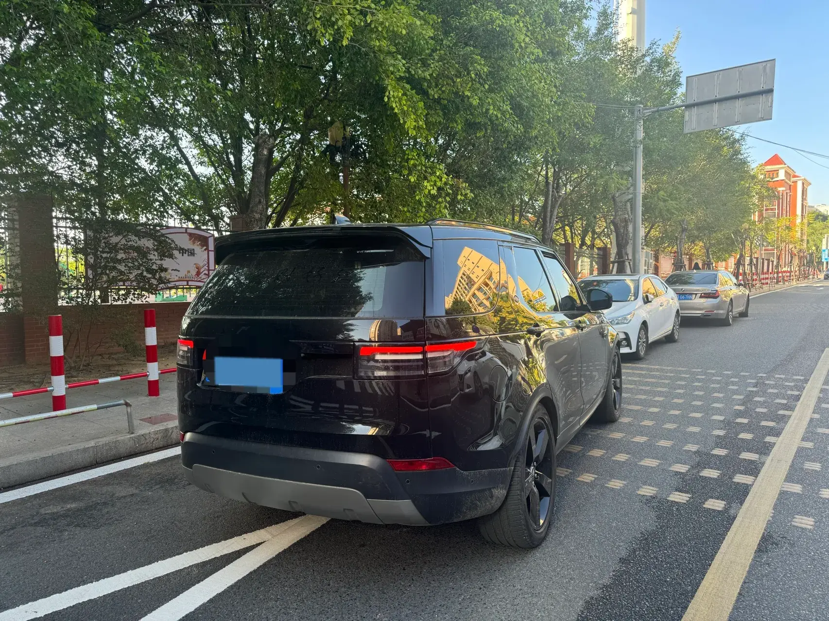 2019 LAND ROVER thumbnail 3