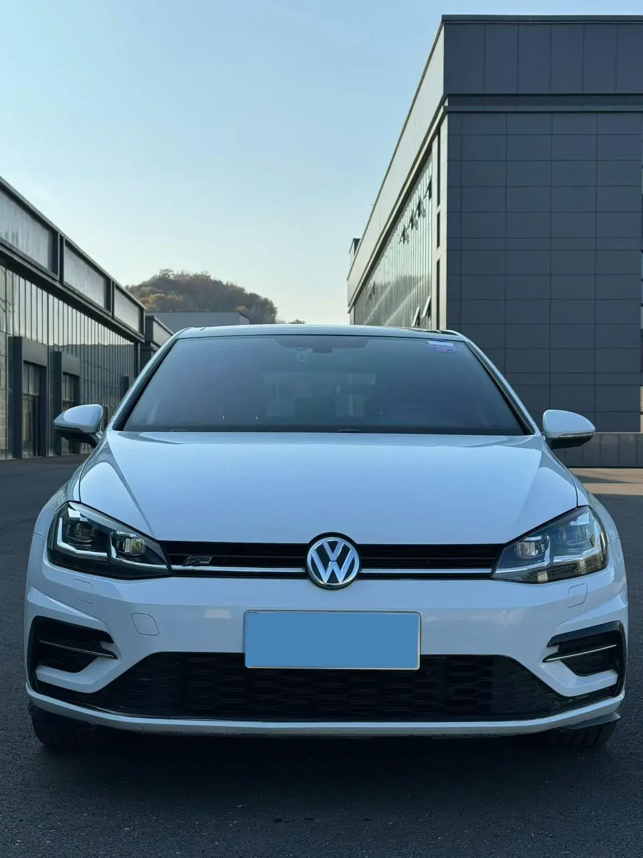 2018 VOLKSWAGEN GOLF thumbnail 2