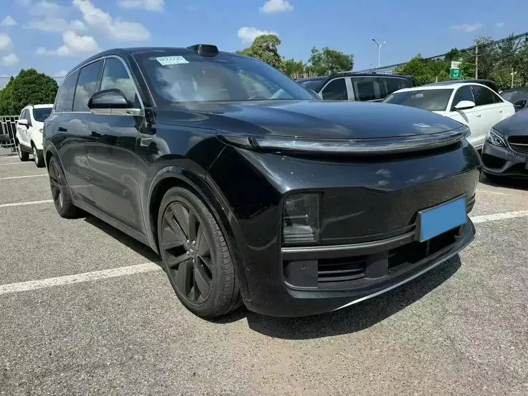 2024 LI L9 thumbnail 2