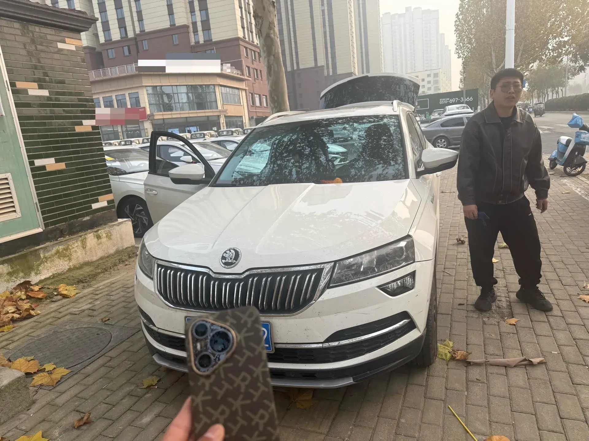 2019 SKODA KAROQ thumbnail 2