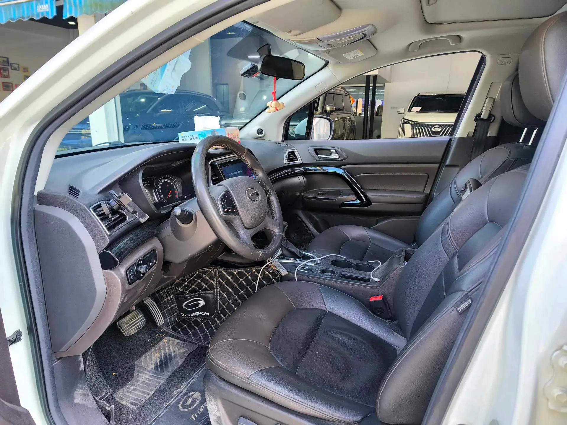 2017 GAC TRUMPCHI thumbnail 4