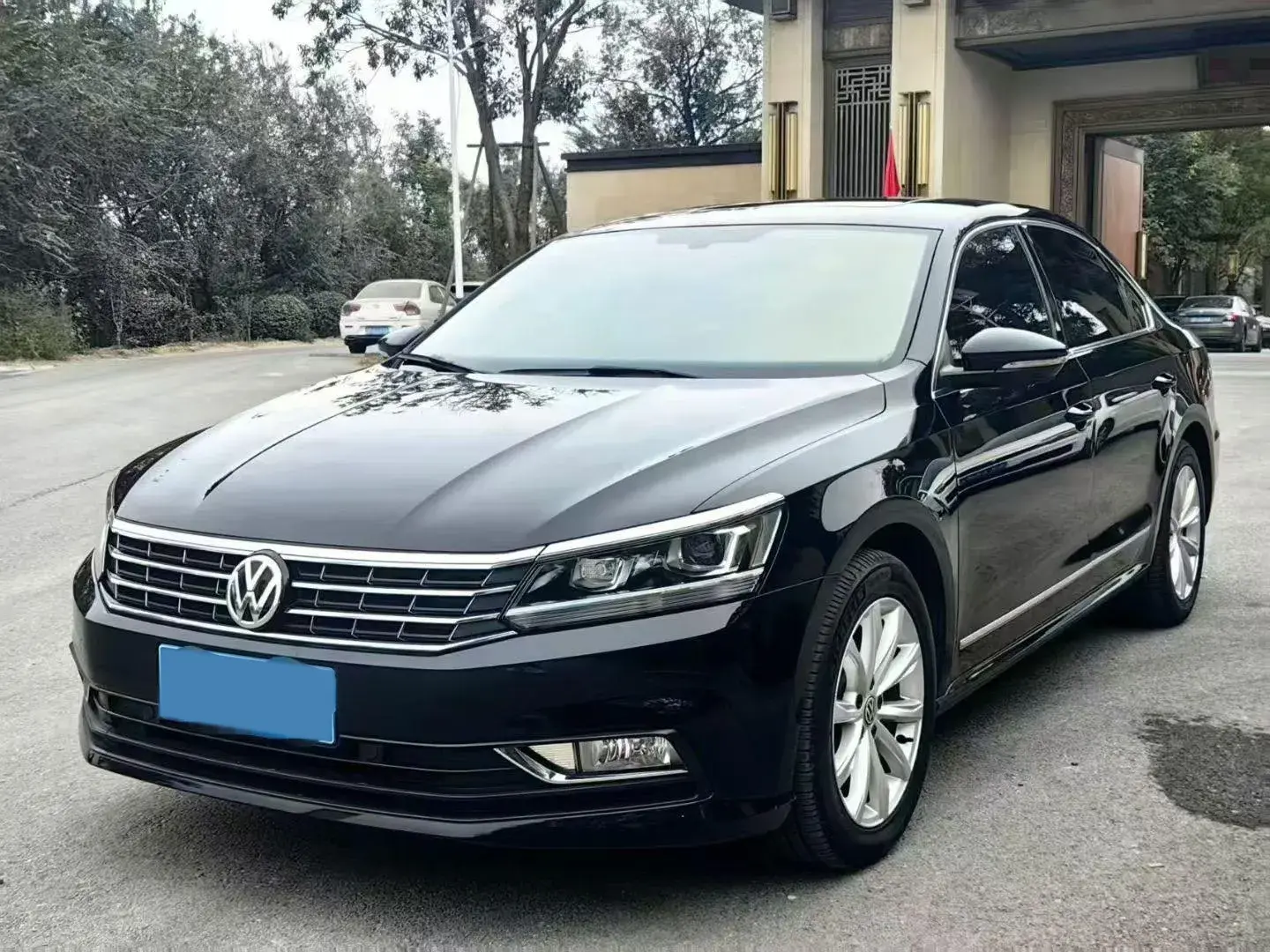2017 VOLKSWAGEN PASSAT view 1