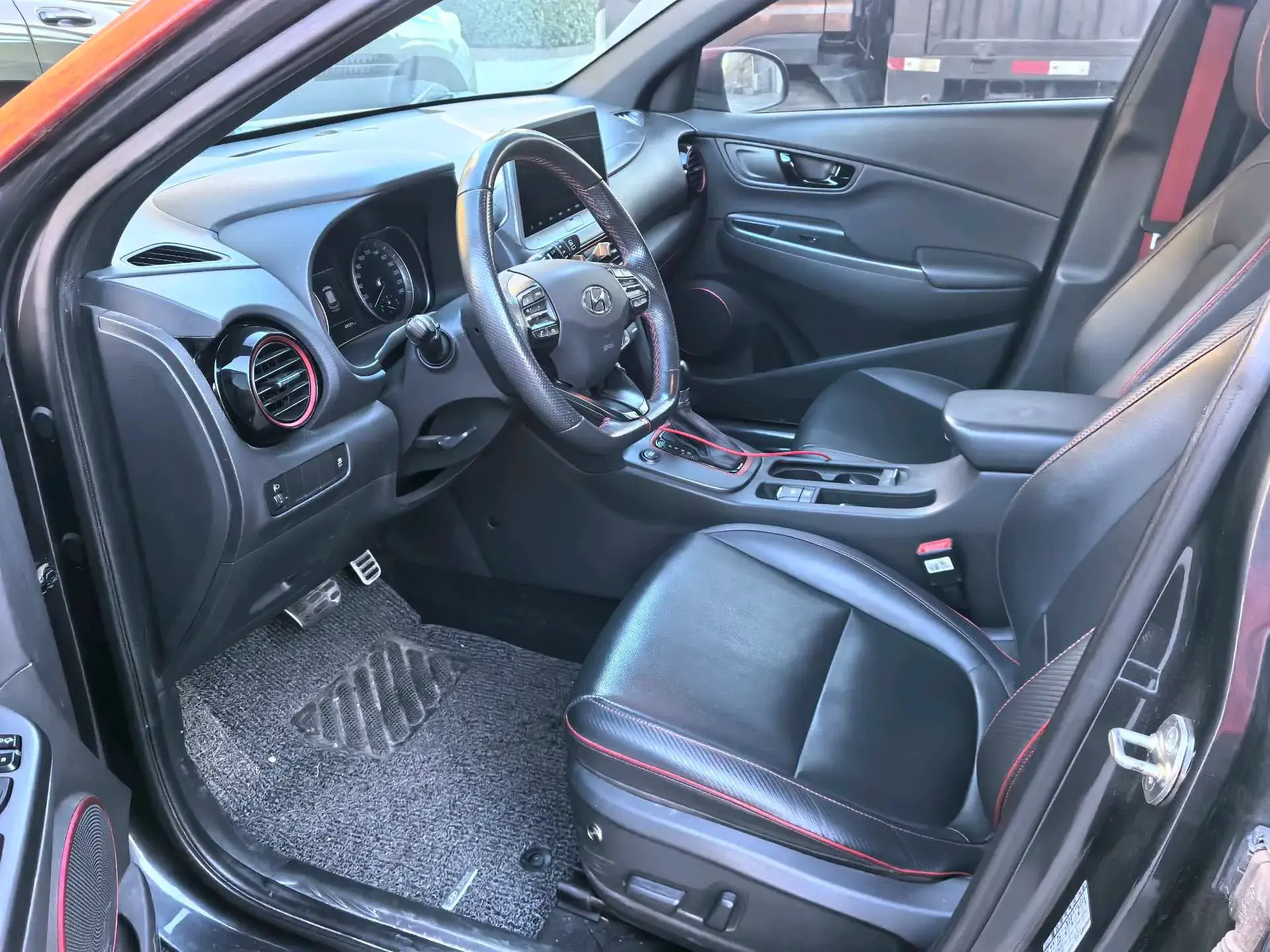 2018 HYUNDAI ENCINO thumbnail 4