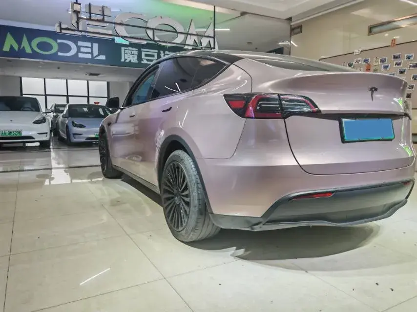 2022 TESLA MODEL thumbnail 3