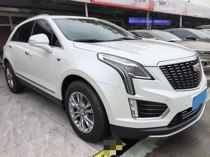 2023 CADILLAC XT5 thumbnail 3