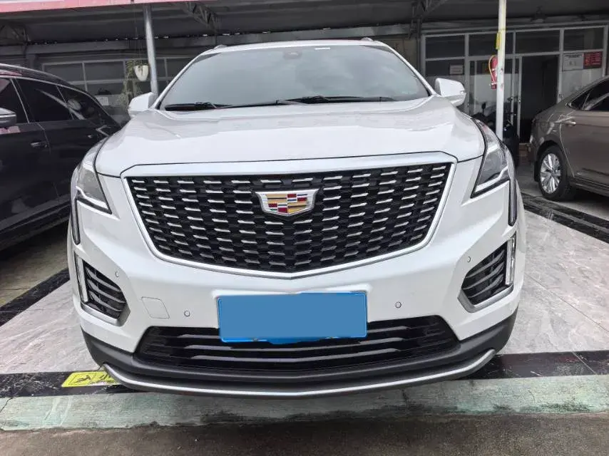 2023 CADILLAC XT5 thumbnail 2