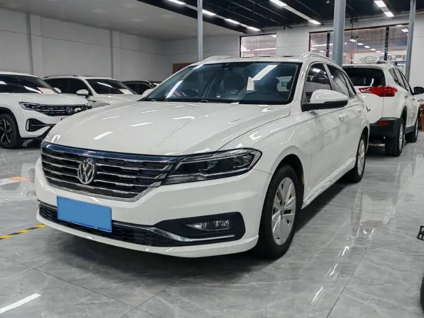 2018 VOLKSWAGEN LAVIDA view 1