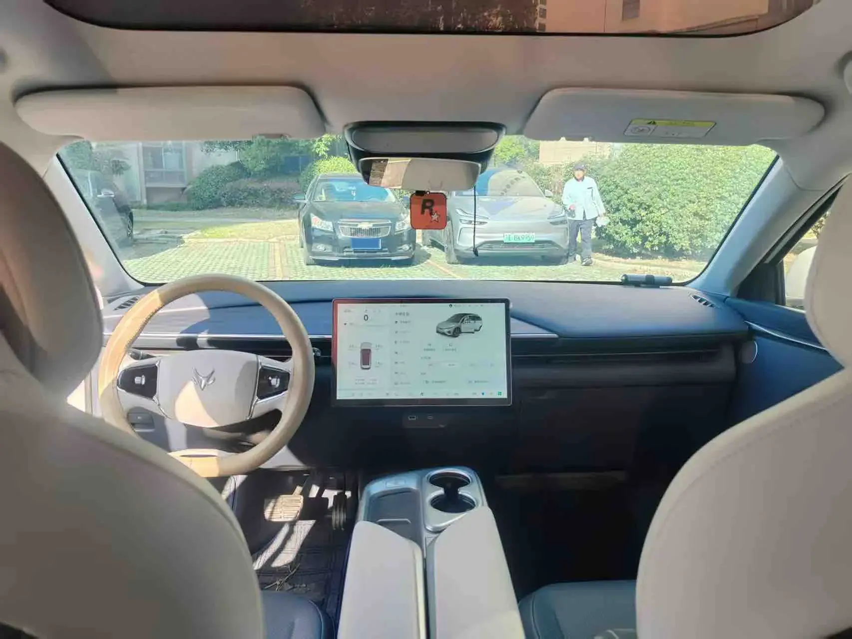 2025 ARCFOX ΑT5 thumbnail 4