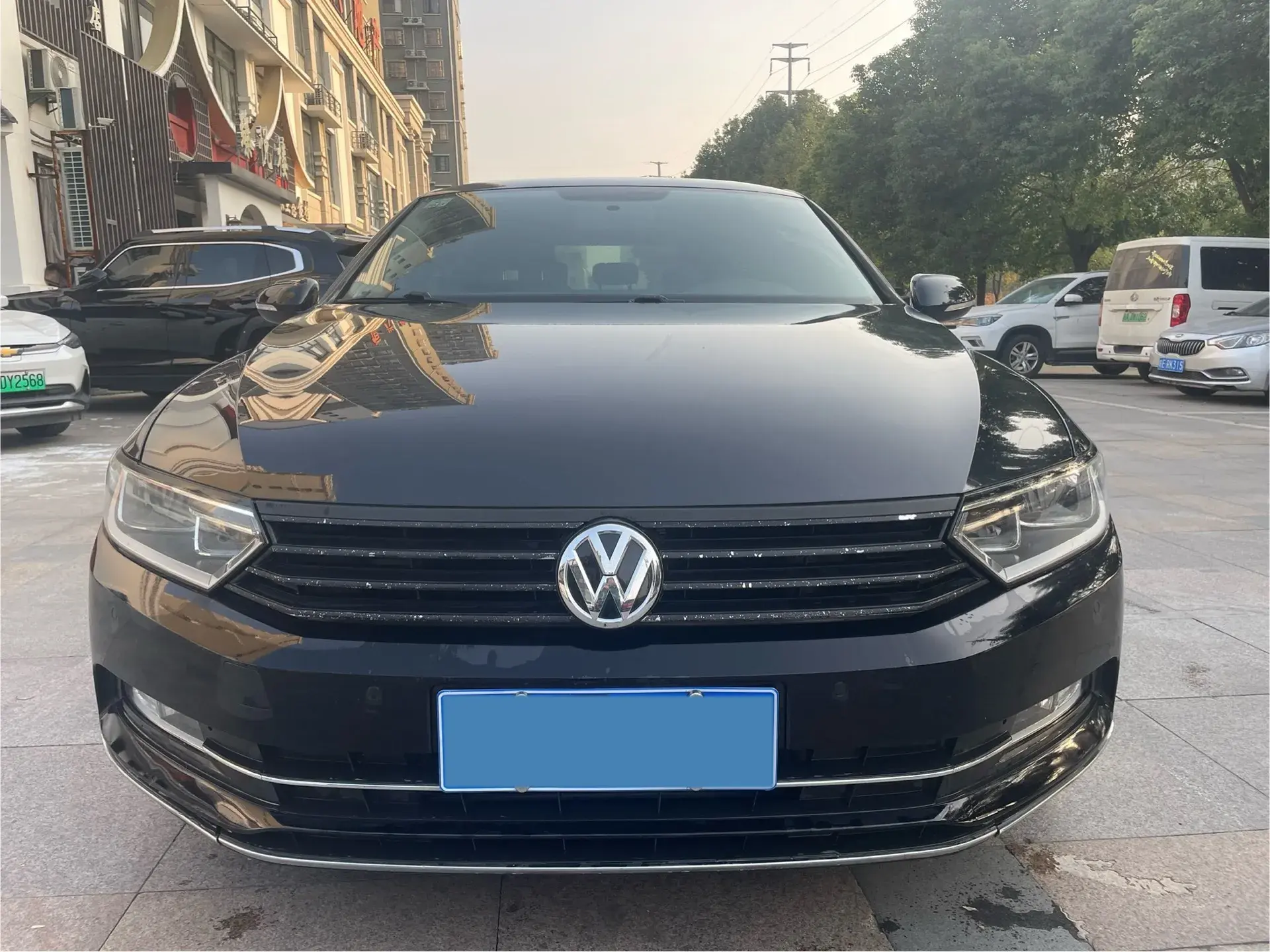 2018 VOLKSWAGEN MAGOTAN thumbnail 2