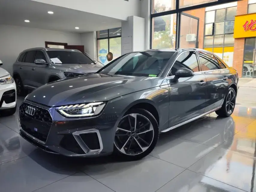 2022 Audi A4L 2.0T 190HP L4 7DCT