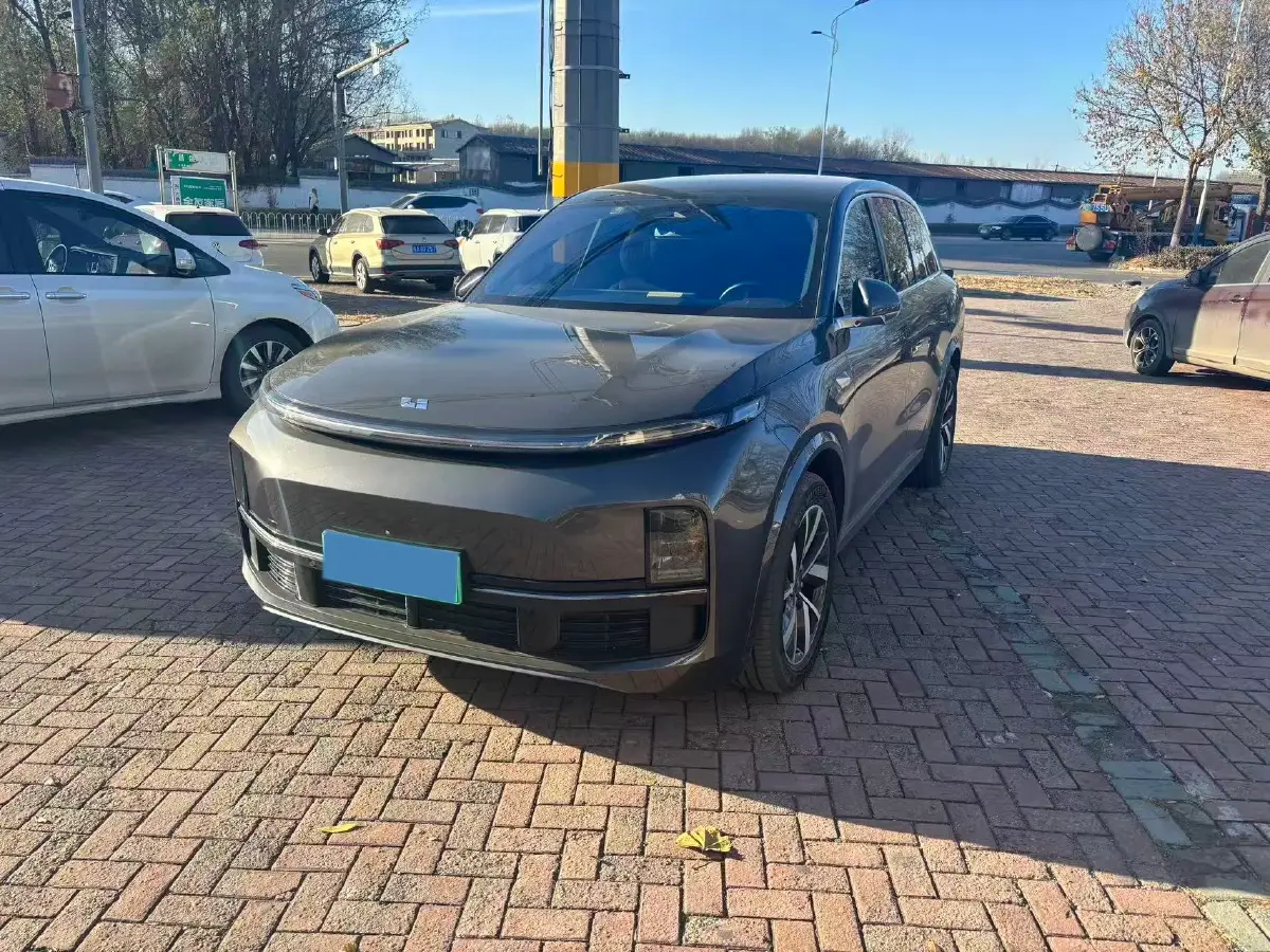 2023 Li L8 Range Extended 154HP REEV 40.9KWH