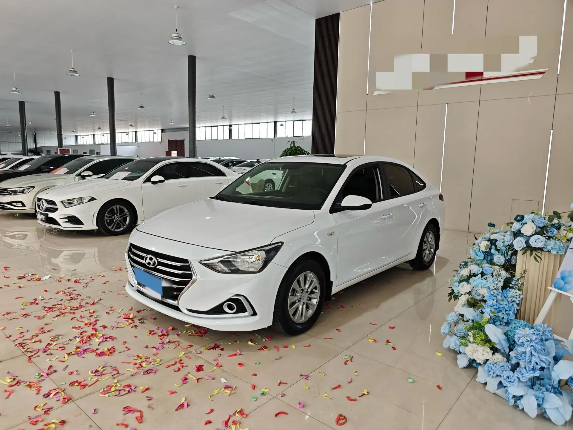 2017 HYUNDAI CELESTA view 1