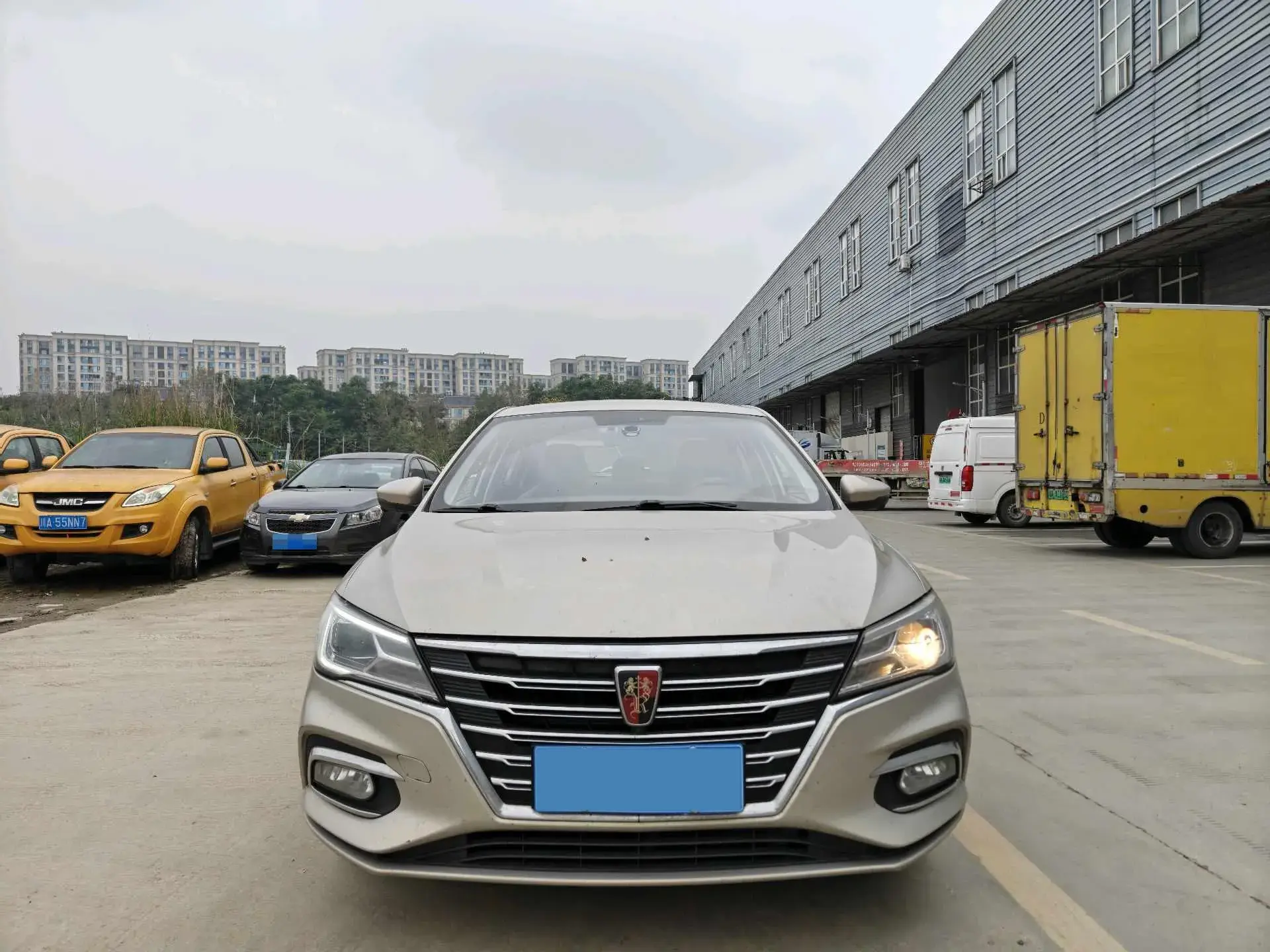 2019 ROEWE I5 thumbnail 2