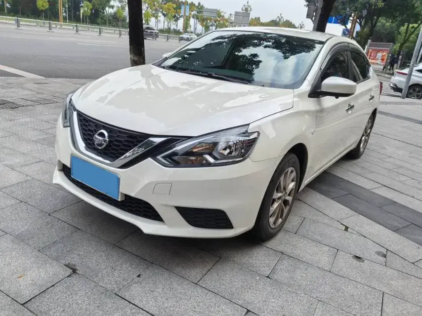 2022 NISSAN SYLPHY view 1