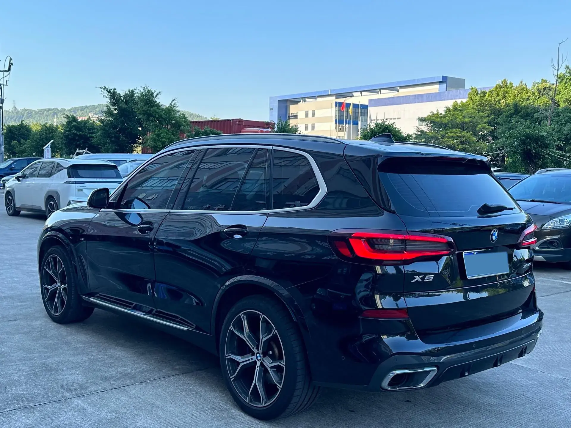 2021 BMW X5 thumbnail 3
