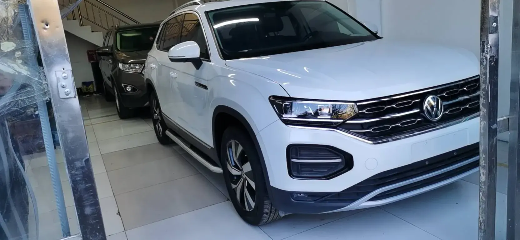 2020 VOLKSWAGEN TAYRON thumbnail 2