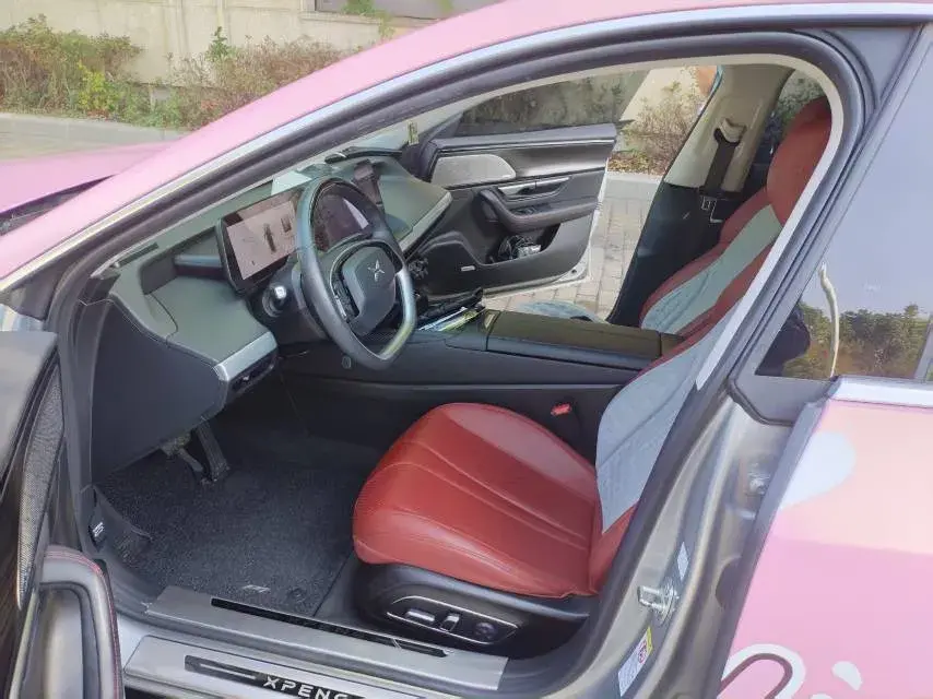 2021 XPENG P7 thumbnail 4