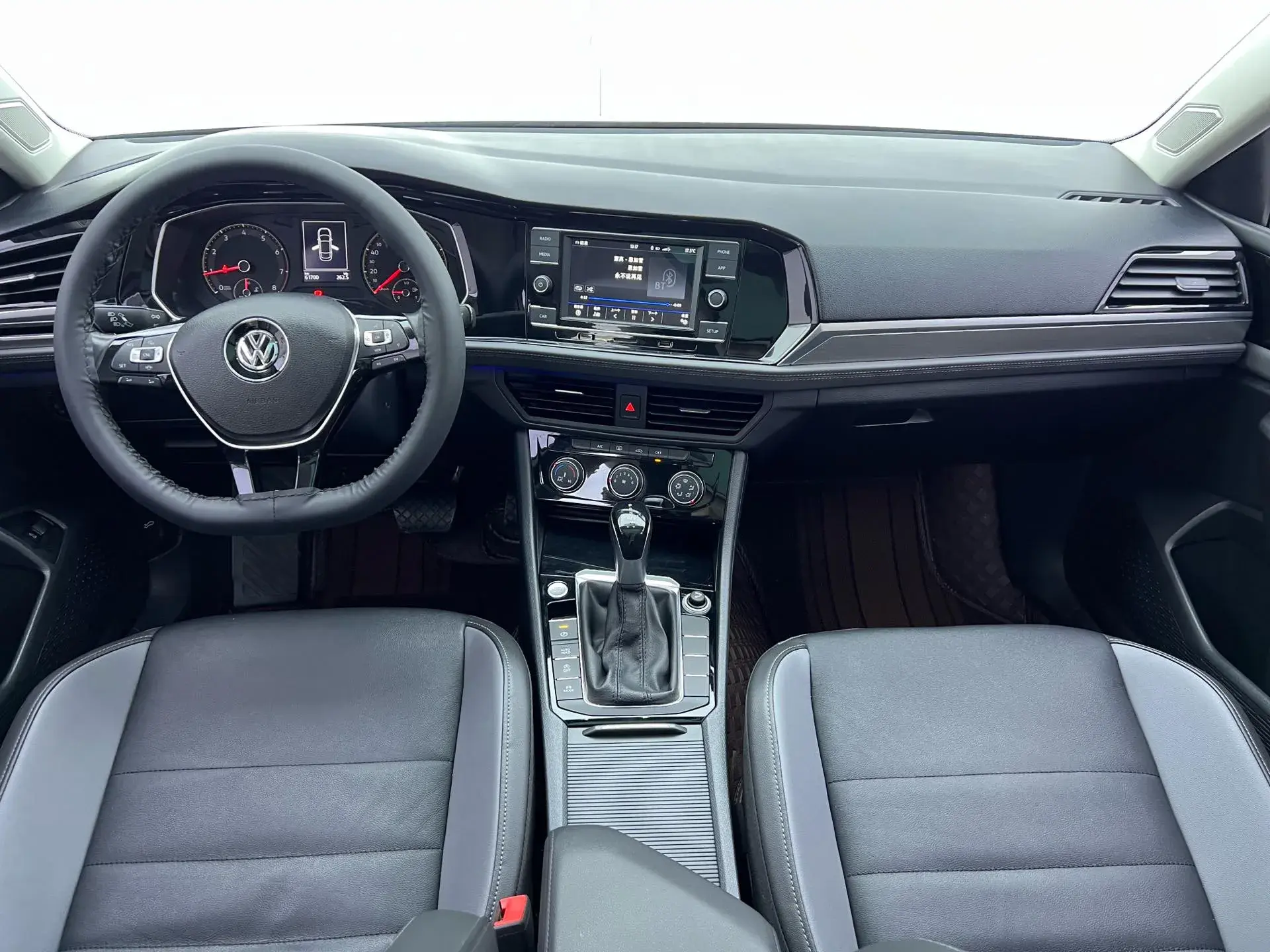 2020 VOLKSWAGEN SAGITAR thumbnail 4