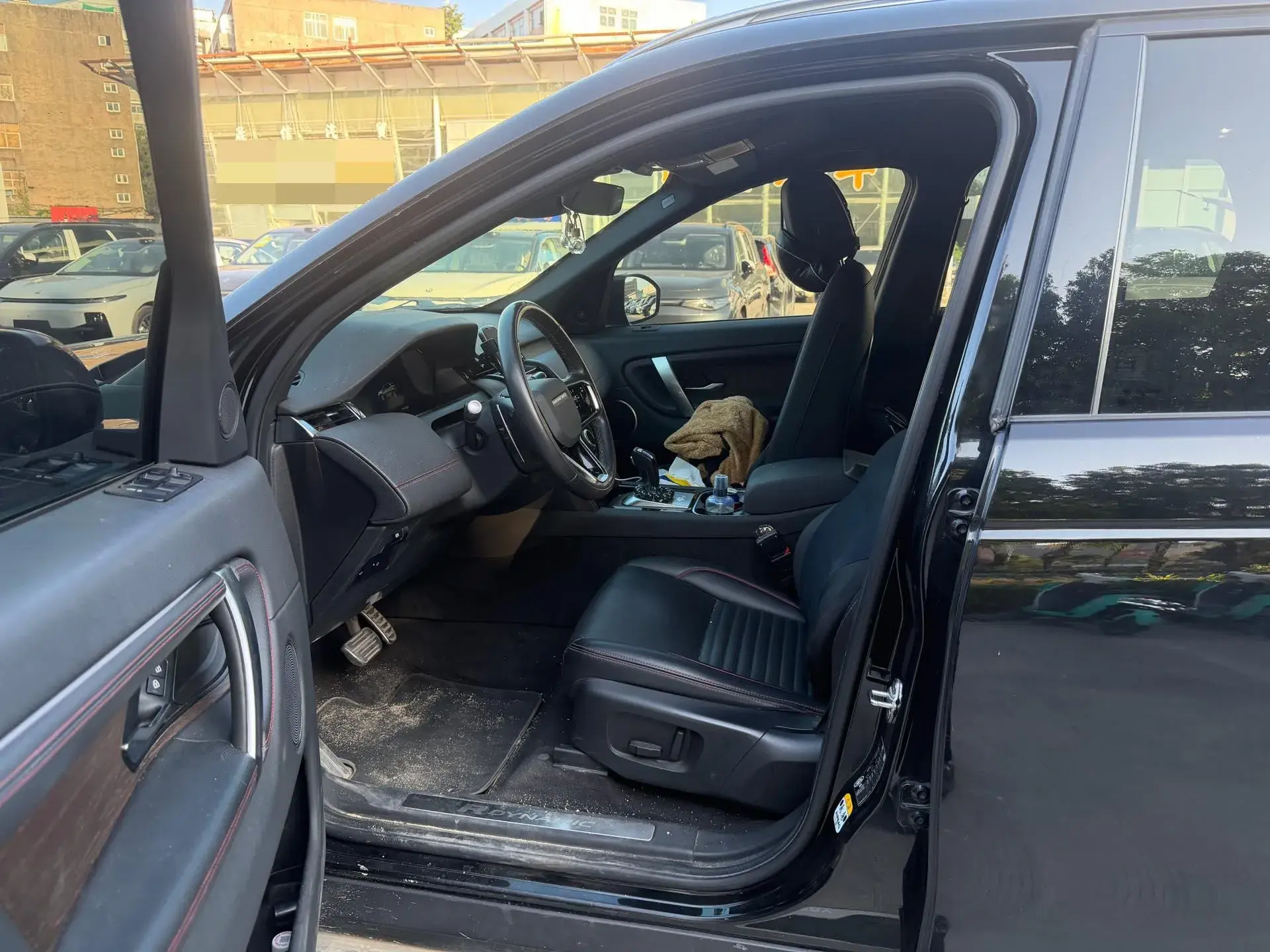 2022 LAND ROVER thumbnail 4