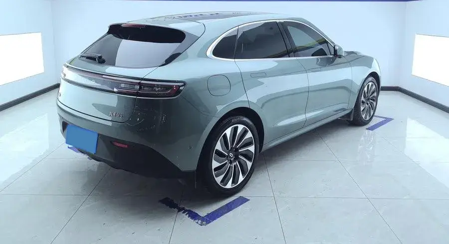 2022 AITO AITO thumbnail 3