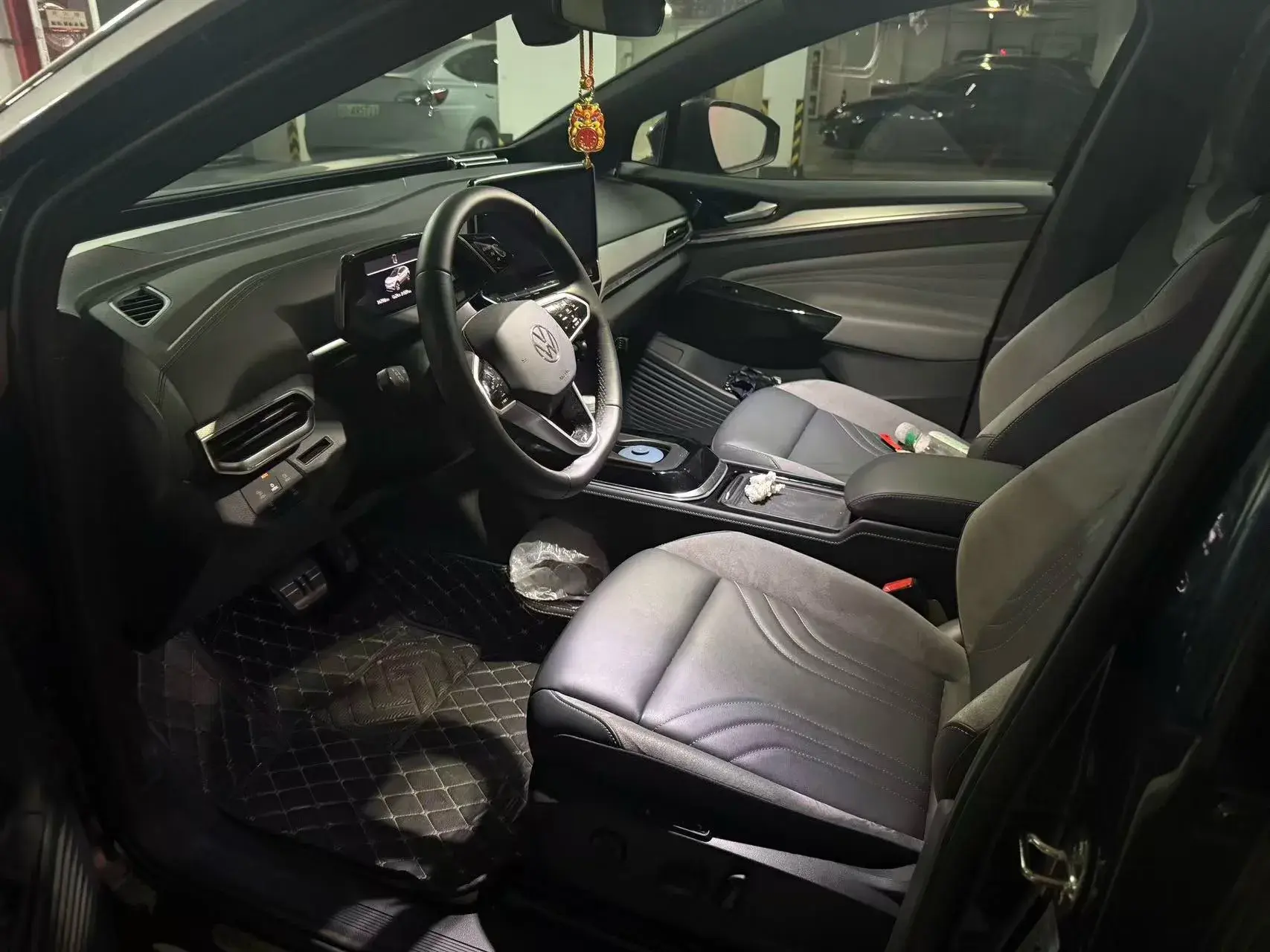 2024 VOLKSWAGEN ID.4 thumbnail 2