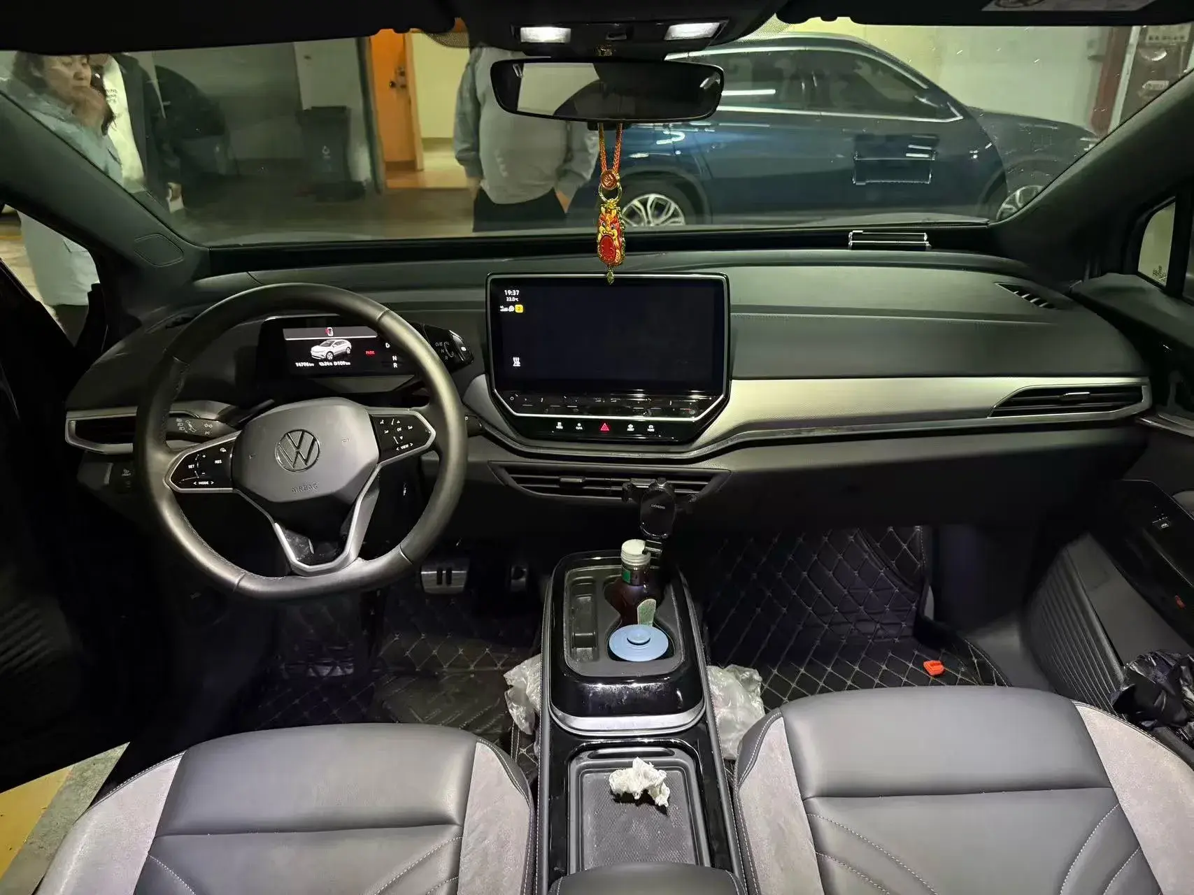 2024 VOLKSWAGEN ID.4 thumbnail 4