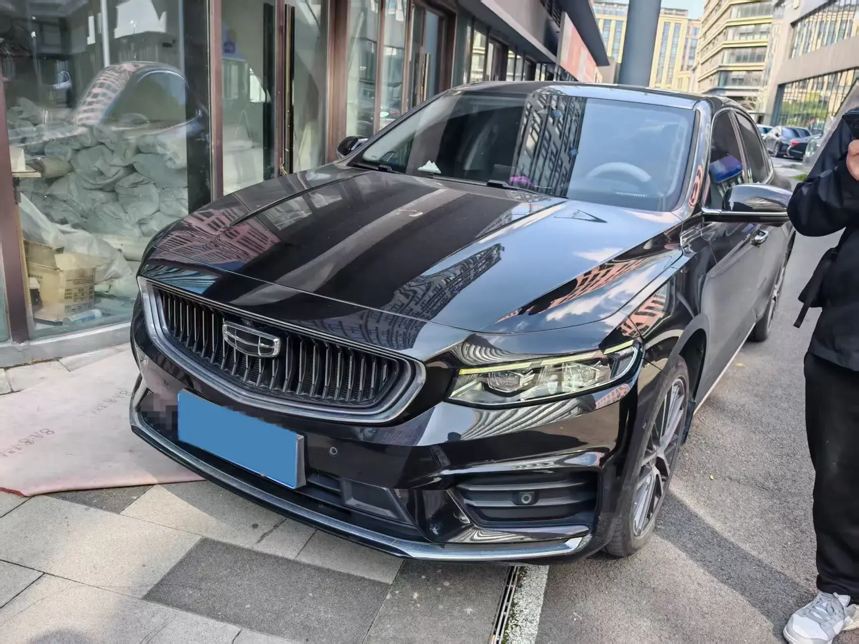 2020 GEELY OKAVANGO view 1