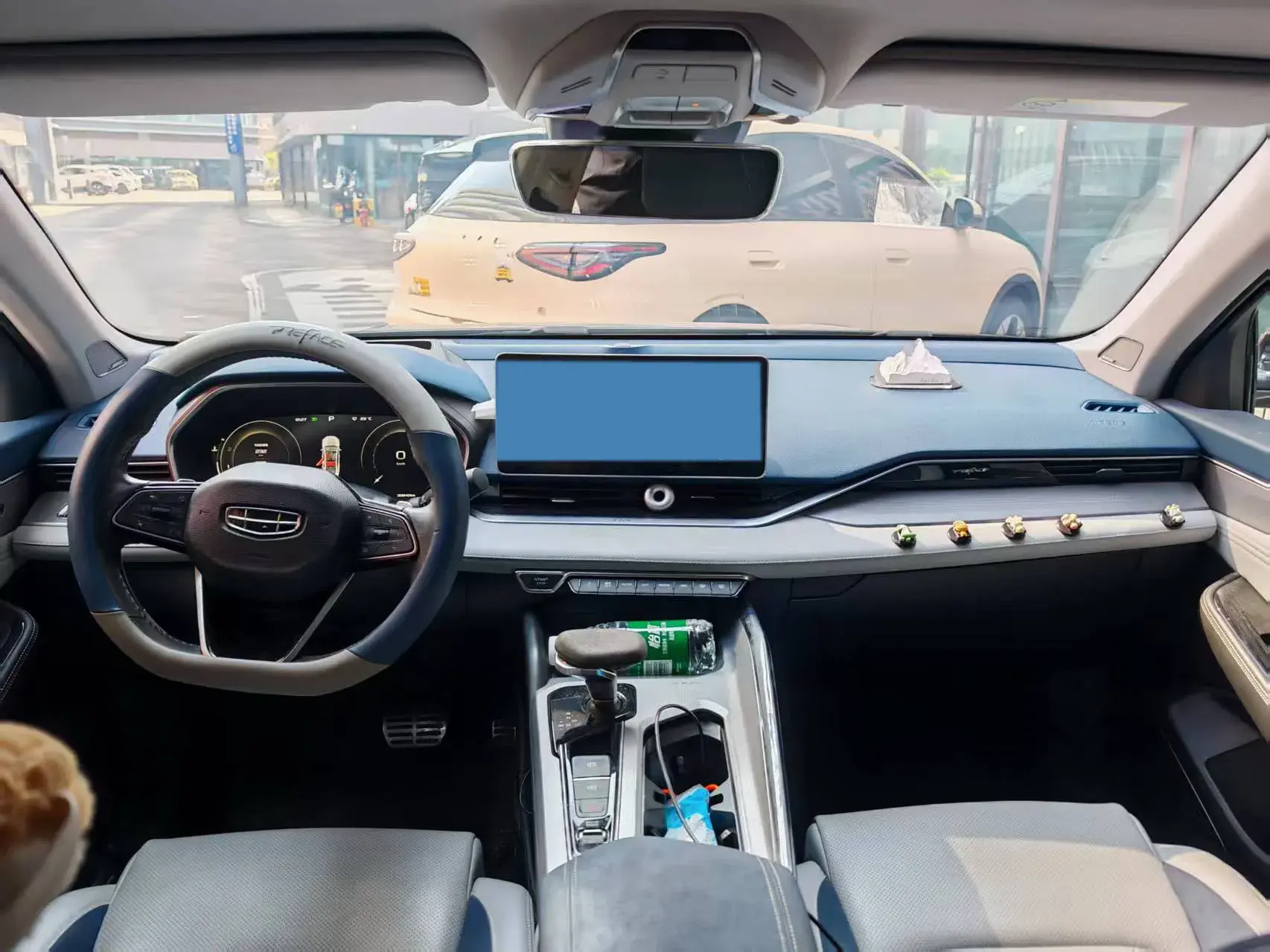 2020 GEELY OKAVANGO thumbnail 4