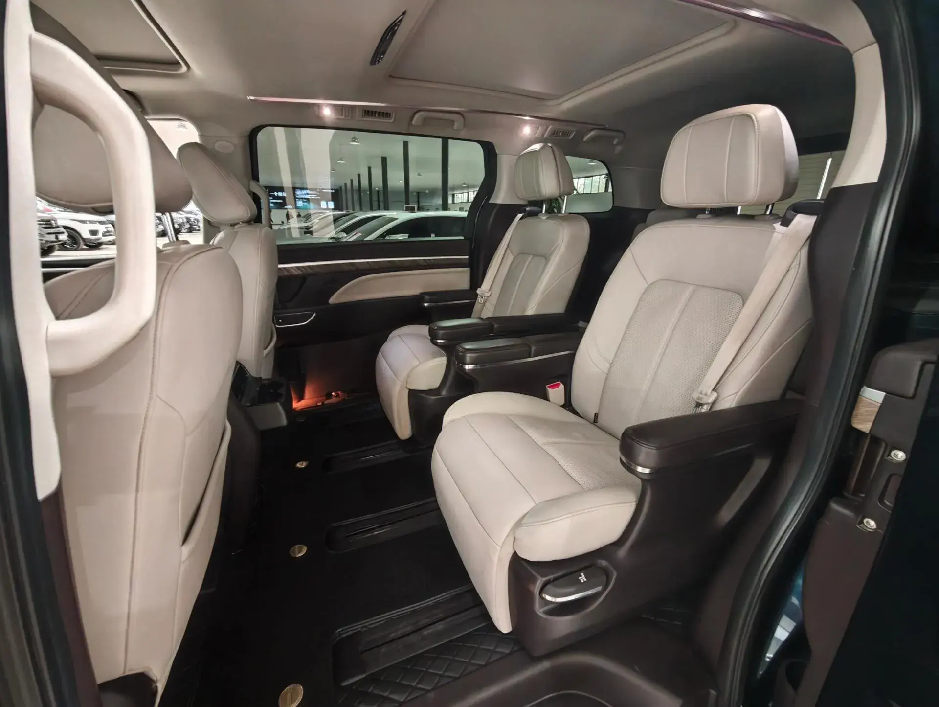 2021 GAC TRUMPCHI thumbnail 4