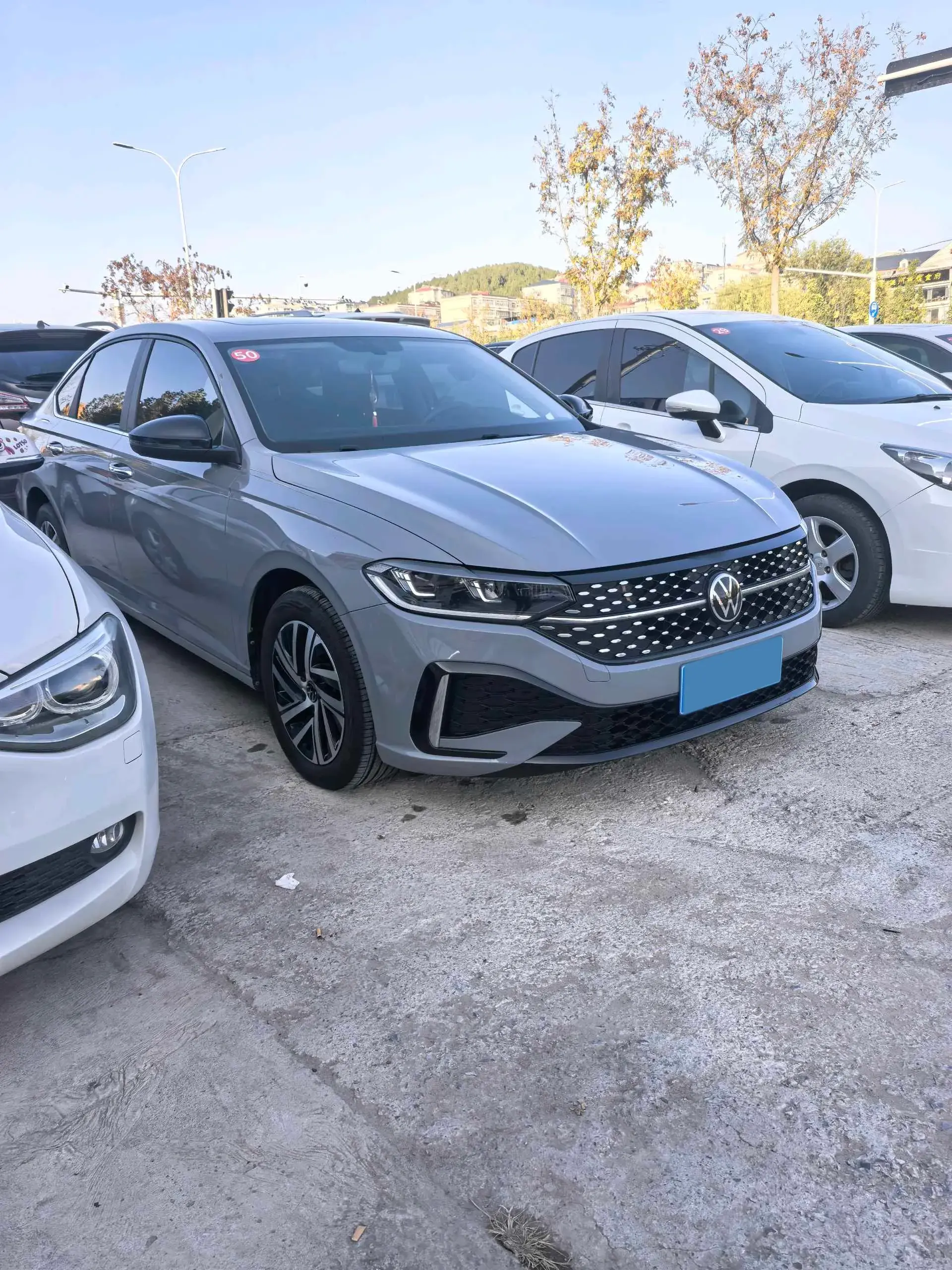 2023 VOLKSWAGEN LAVIDA thumbnail 3