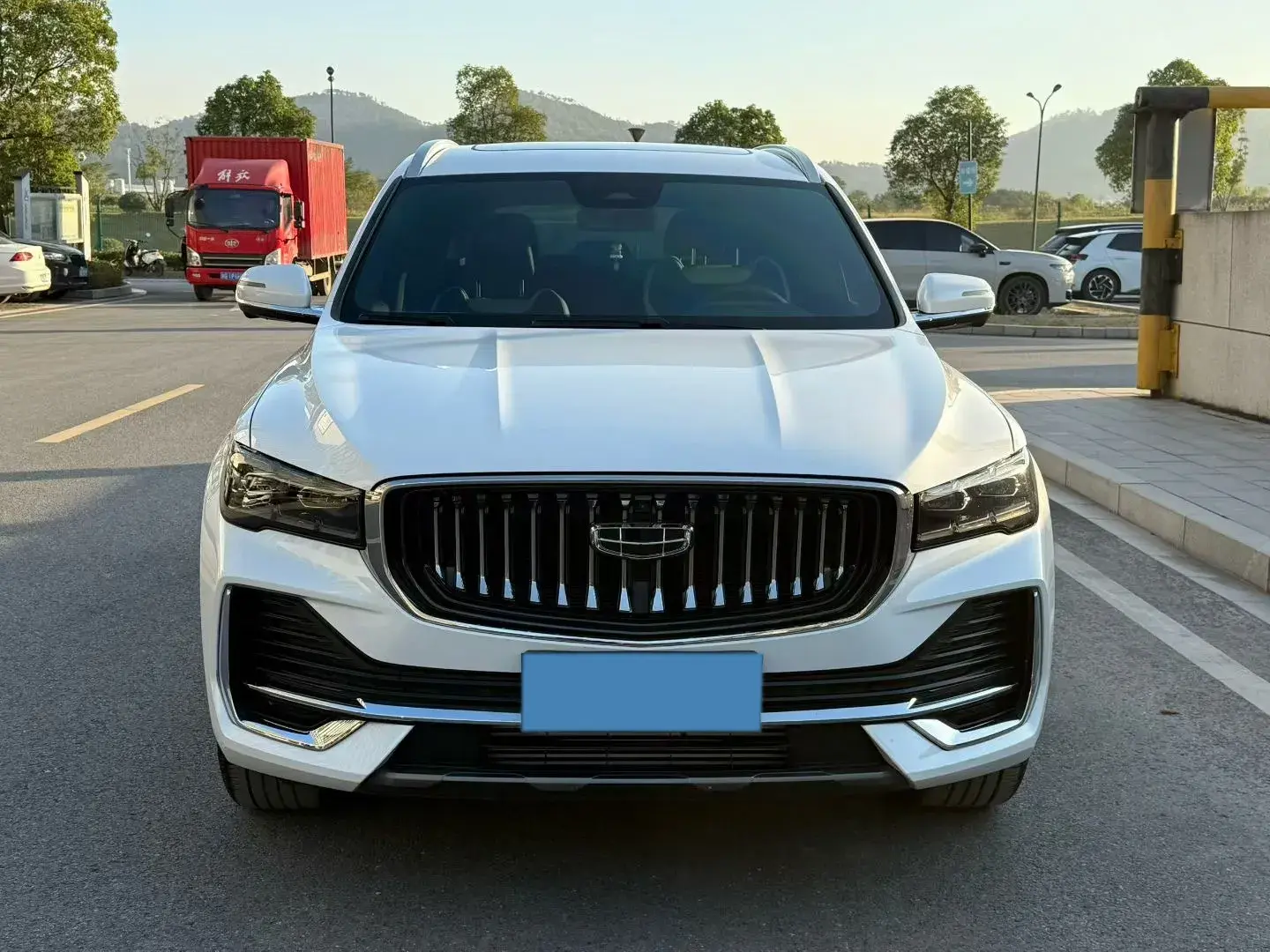 2021 GEELY MONJARO thumbnail 2